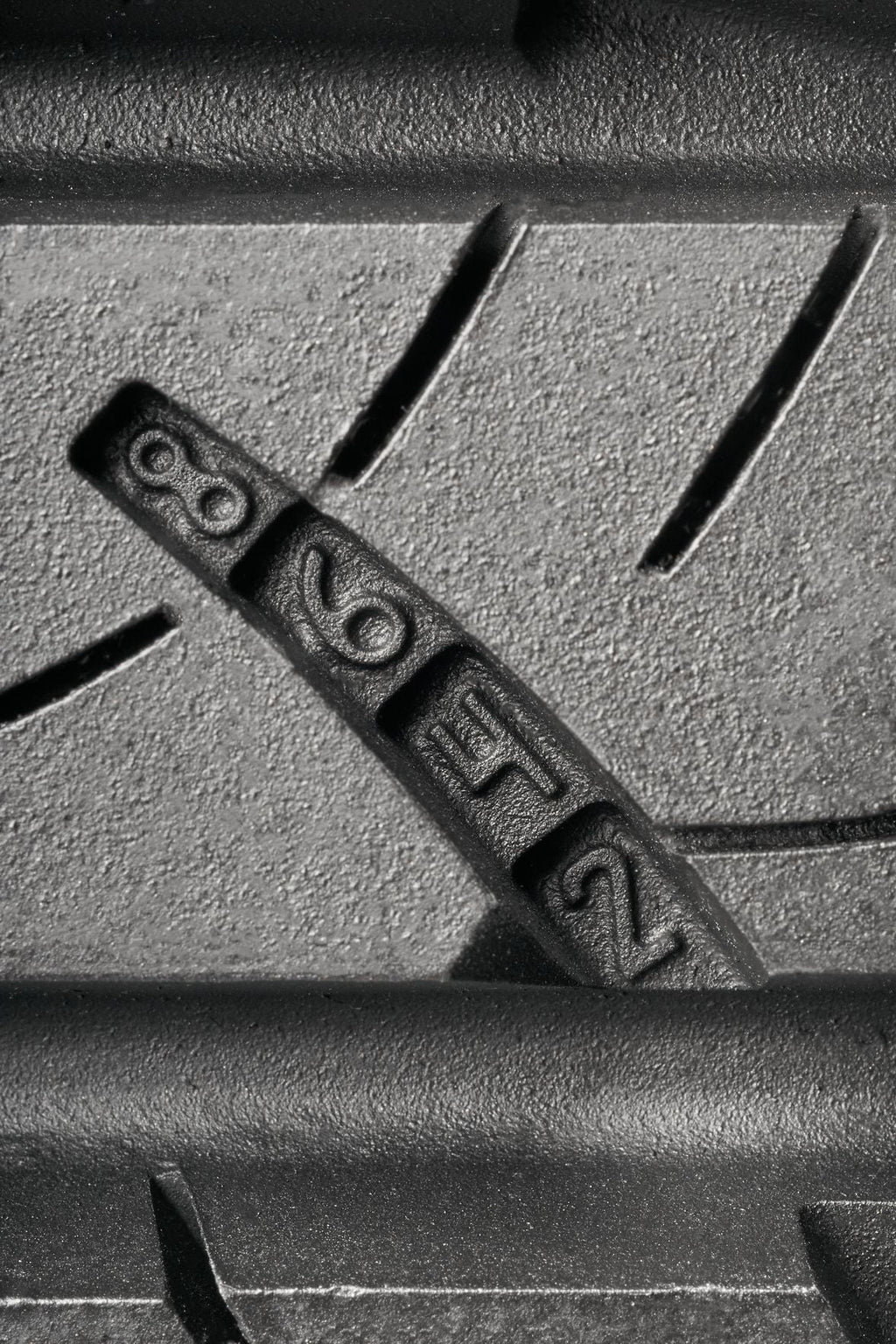 All-Season Tire Q39529