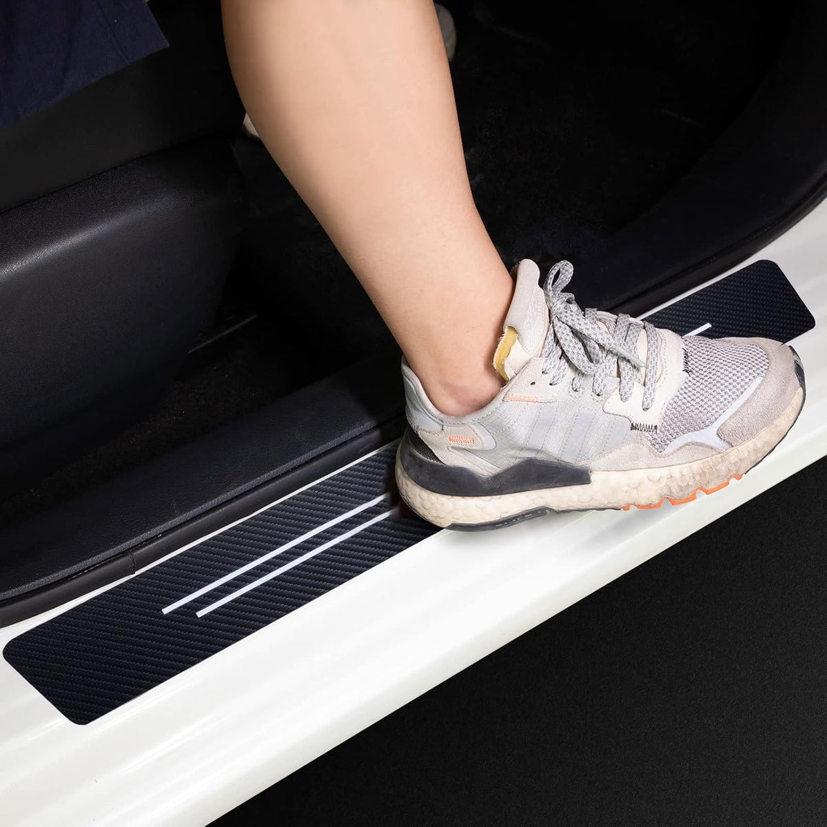 Carbon Fiber Textured Leather Car Door Sill Protection Anti-Scratch Strip 4 Pieces Set Y684